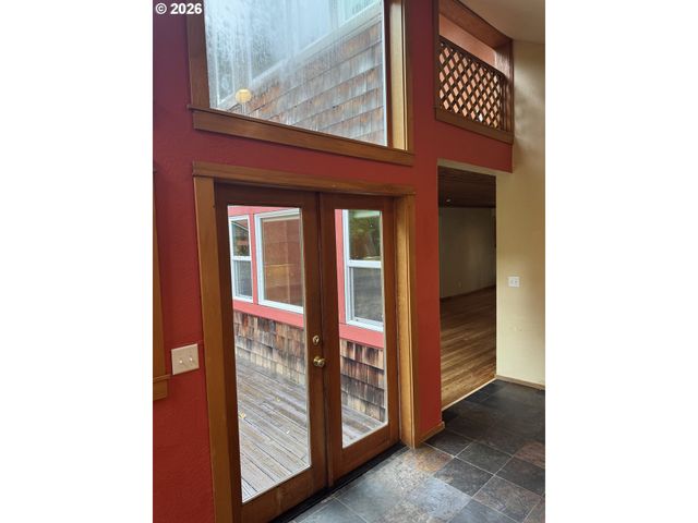 2359 COLUMBIA St, Eugene, OR 97403