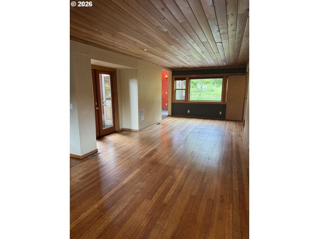 2359 COLUMBIA St, Eugene, OR 97403