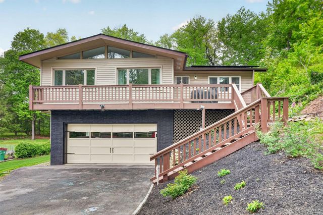 12 Ronnie Lane, Poughkeepsie, NY 12601