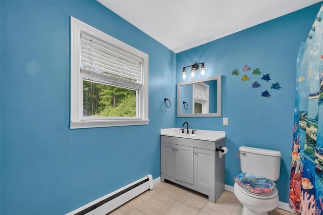 12 Ronnie Lane, Poughkeepsie, NY 12601