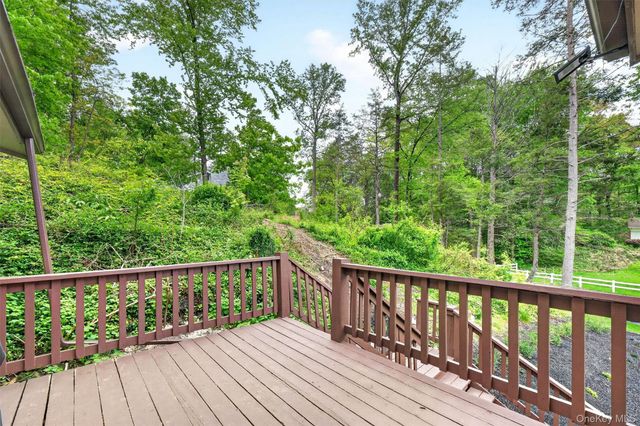 12 Ronnie Lane, Poughkeepsie, NY 12601