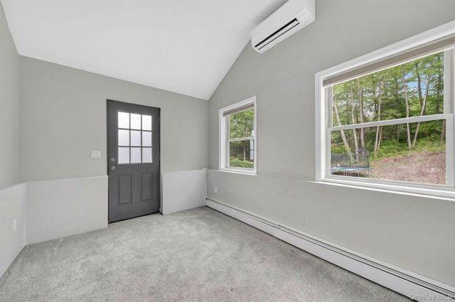 12 Ronnie Lane, Poughkeepsie, NY 12601