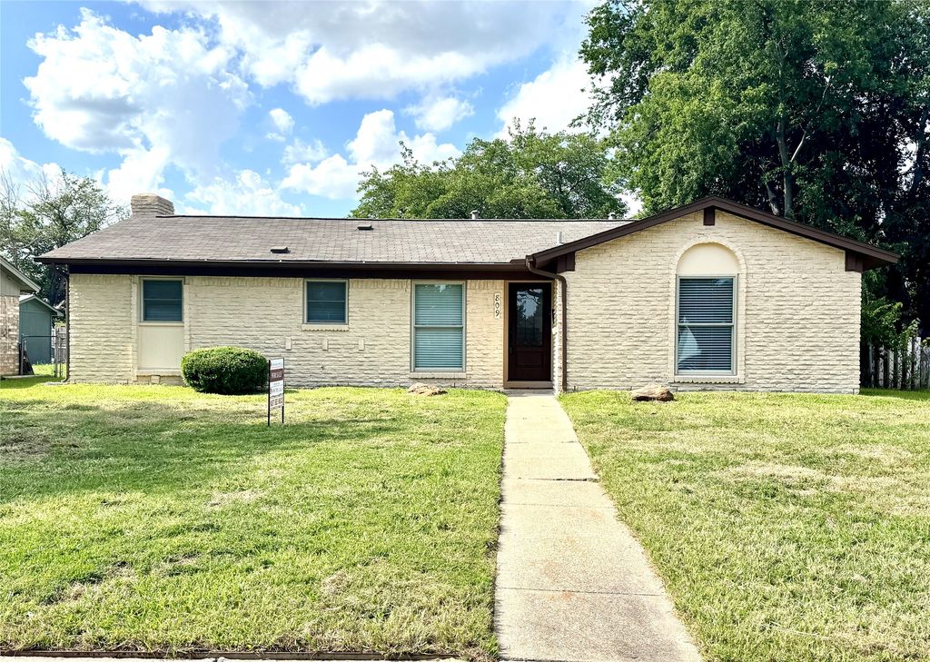 809 milky Way, Garland, TX 75040