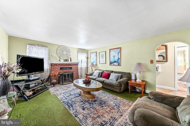 253 N GUERNSEY RD, West Grove, PA 19390