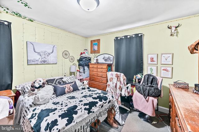 253 N GUERNSEY RD, West Grove, PA 19390