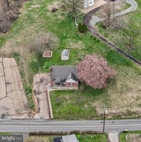 253 N GUERNSEY RD, West Grove, PA 19390