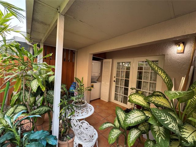 2365 W 74th Street, Hialeah, FL 33016