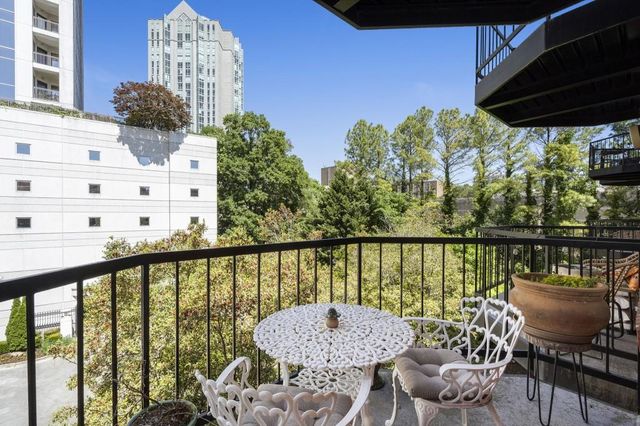2840 Peachtree Road NW 406, Atlanta, GA 30305
