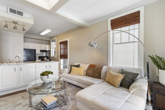 2840 Peachtree Road NW 406, Atlanta, GA 30305