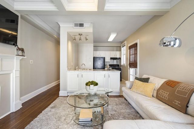 2840 Peachtree Road NW 406, Atlanta, GA 30305