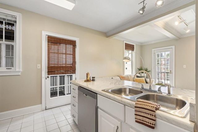 2840 Peachtree Road NW 406, Atlanta, GA 30305