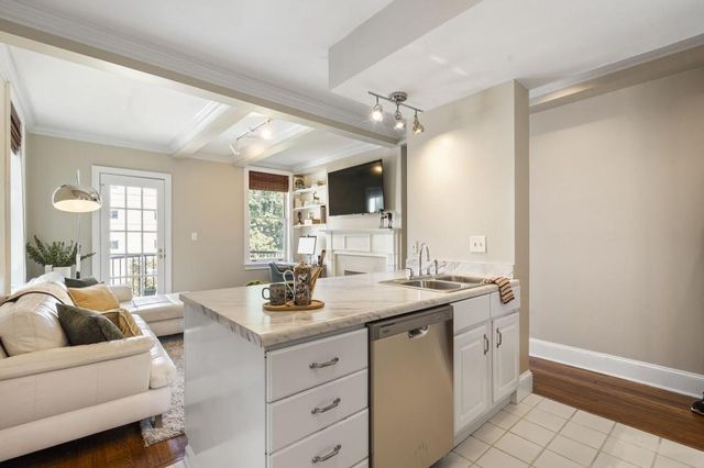 2840 Peachtree Road NW 406, Atlanta, GA 30305