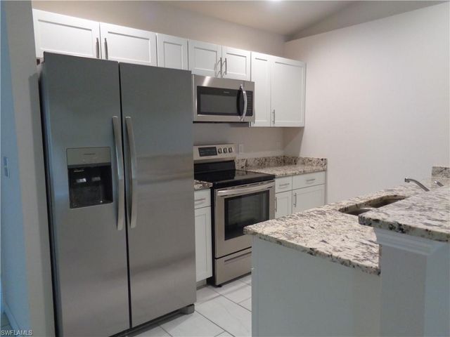 3816 SW 15th PL, Cape Coral, FL 33914