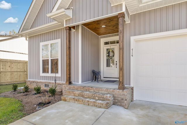 714 Forrest Avenue, Scottsboro, AL 35768