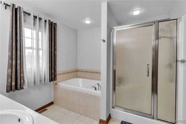 3657 Culpepper Drive, Wheatfield, NY 14120