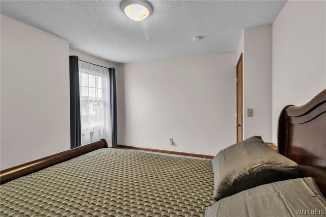 3657 Culpepper Drive, Wheatfield, NY 14120