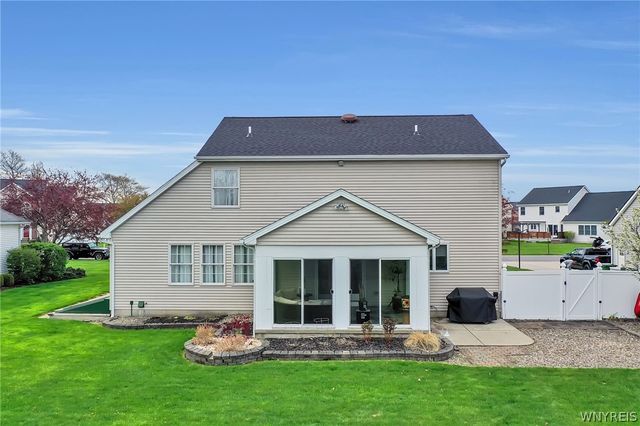 3657 Culpepper Drive, Wheatfield, NY 14120