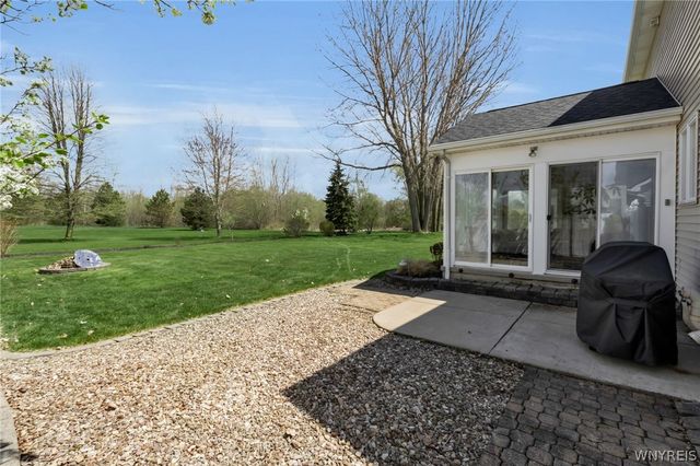 3657 Culpepper Drive, Wheatfield, NY 14120