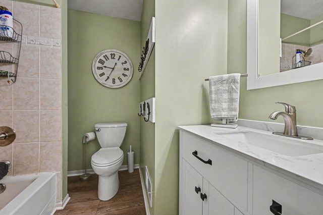 22300 Wynsmythe Drive, Mattawan, MI 49071
