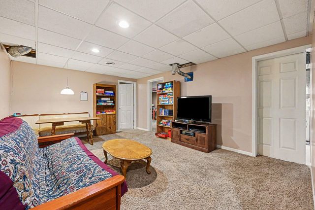 22300 Wynsmythe Drive, Mattawan, MI 49071