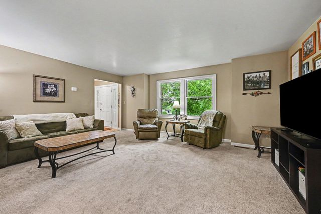 22300 Wynsmythe Drive, Mattawan, MI 49071