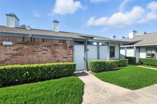 606 Bellaire Drive B, Hurst, TX 76053