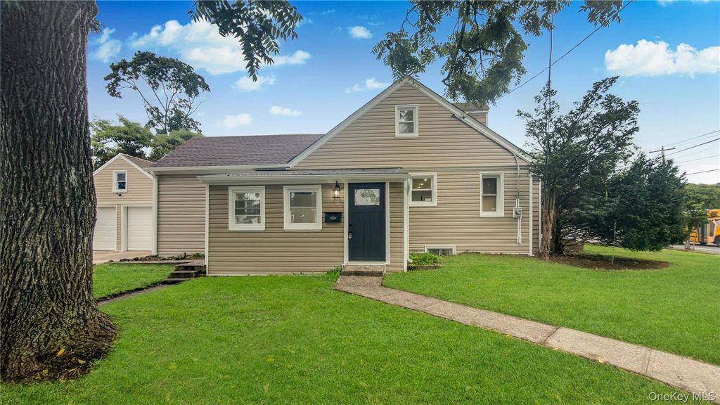1180 Woodfield Road, Rockville Centre, NY 11570 — photo 5