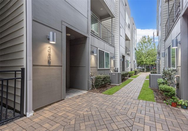 339 Eado Park Circle, Houston, TX 77020