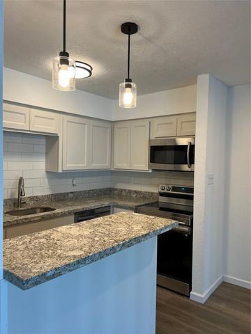 13151 Walden Road 164, Montgomery, TX 77356