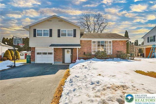 152 Jonathan Drive, Palmer Twp, PA 18045