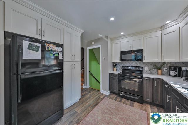 152 Jonathan Drive, Palmer Twp, PA 18045