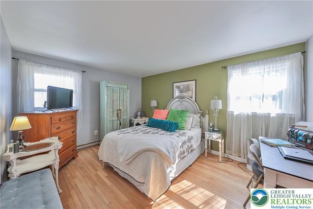 152 Jonathan Drive, Palmer Twp, PA 18045