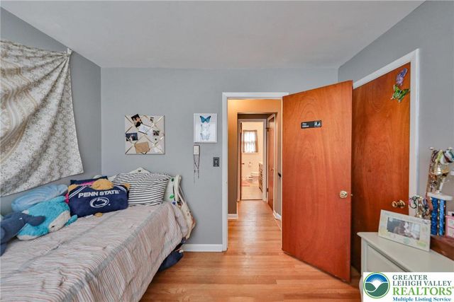 152 Jonathan Drive, Palmer Twp, PA 18045