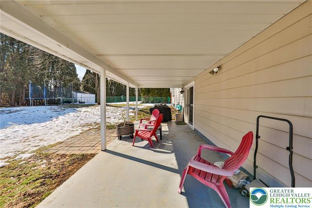 152 Jonathan Drive, Palmer Twp, PA 18045