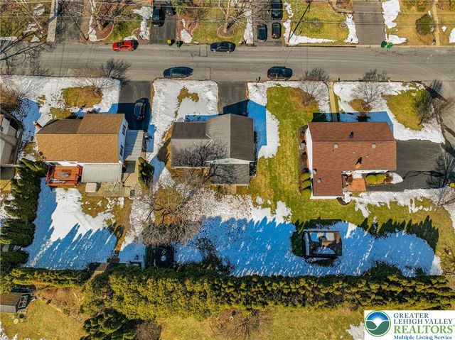 152 Jonathan Drive, Palmer Twp, PA 18045