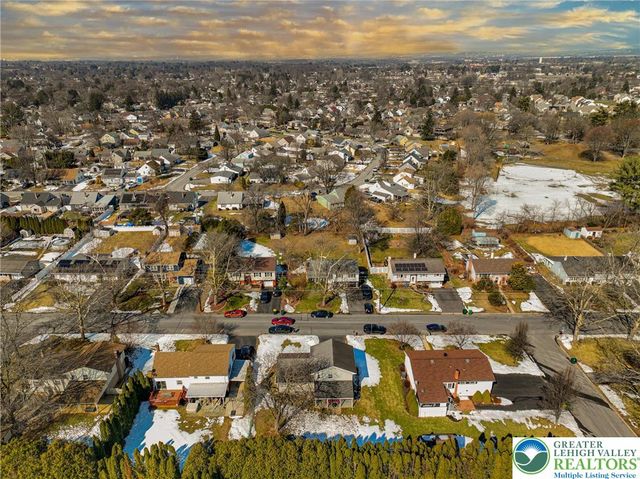 152 Jonathan Drive, Palmer Twp, PA 18045