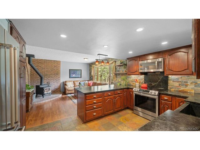 370 High View Cir, Woodland Park, CO 80863