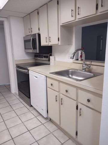 3212 Strawflower Way 211, Lake Worth, FL 33467