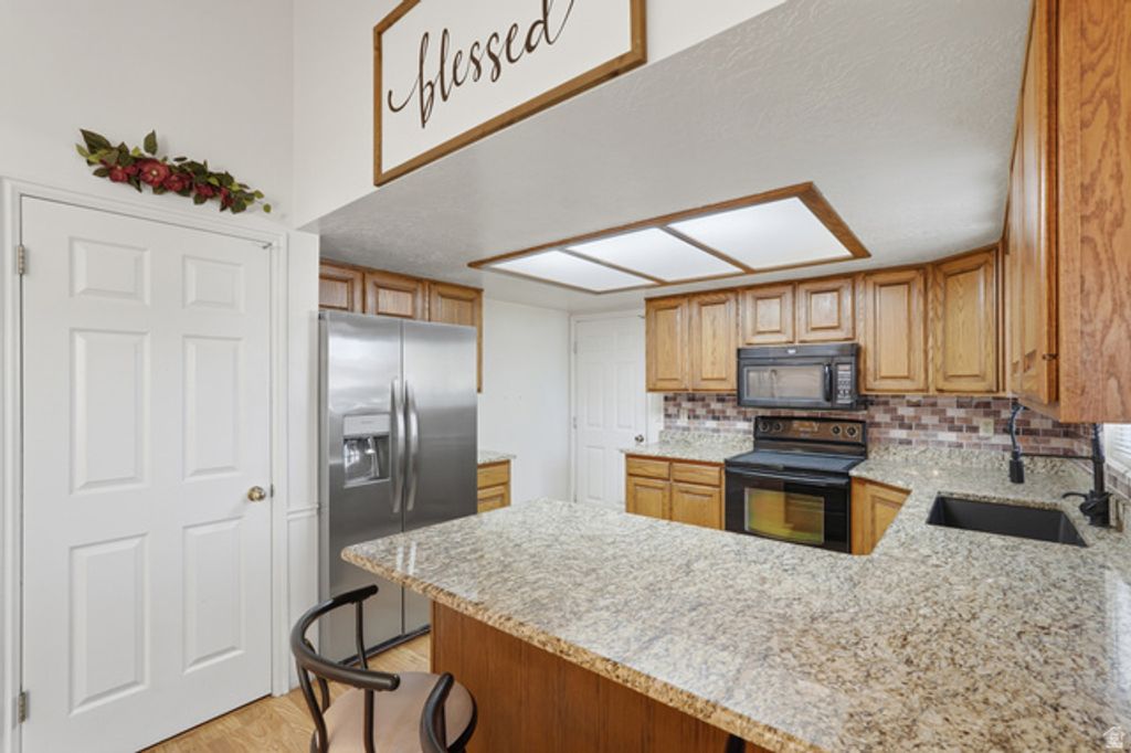 Image 12 of property listing at 2755 N 1700 E, Layton, UT 84040