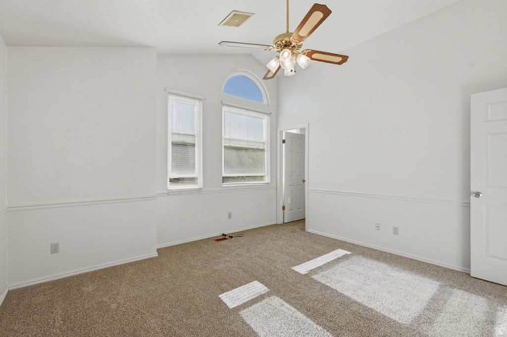 Image 18 of property listing at 2755 N 1700 E, Layton, UT 84040