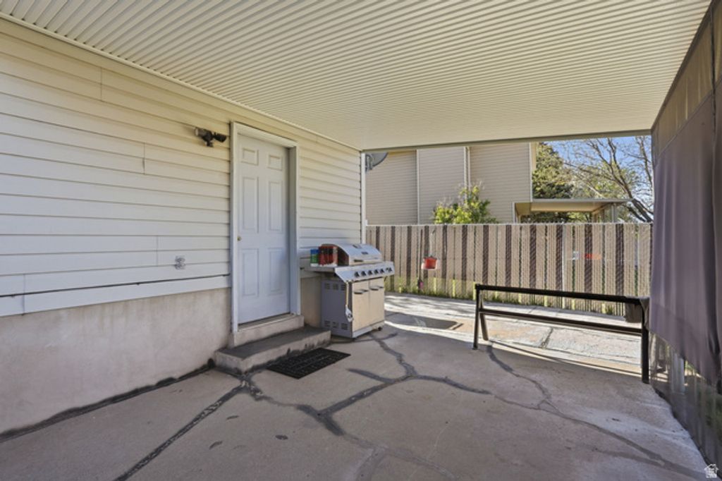 Image 39 of property listing at 2755 N 1700 E, Layton, UT 84040