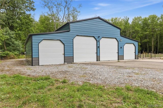 7149 Derby Road, Evans, NY 14047