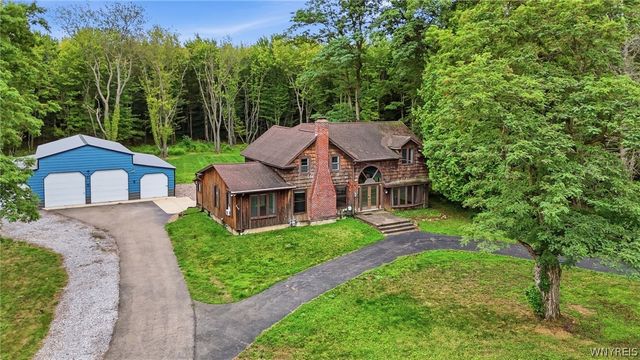 7149 Derby Road, Evans, NY 14047