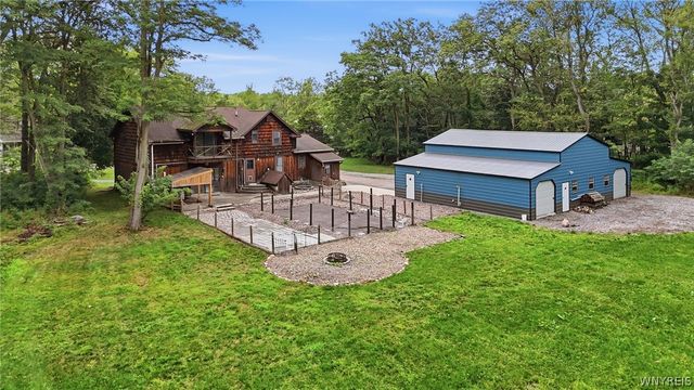 7149 Derby Road, Evans, NY 14047