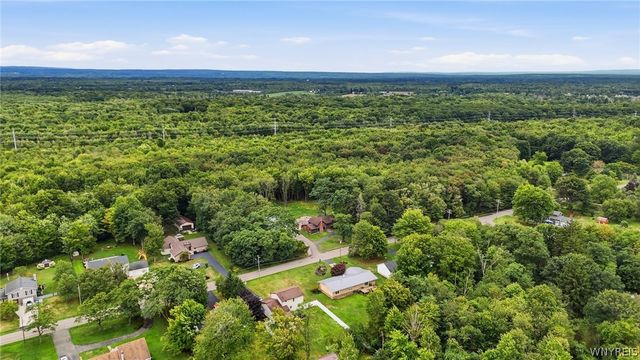 7149 Derby Road, Evans, NY 14047