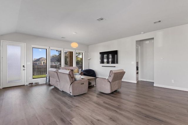 547 Jefferson DR, Kyle, TX 78640