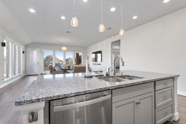 547 Jefferson DR, Kyle, TX 78640