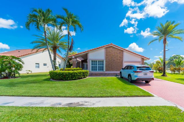 19626 Sea Pines Way, Boca Raton, FL 33498