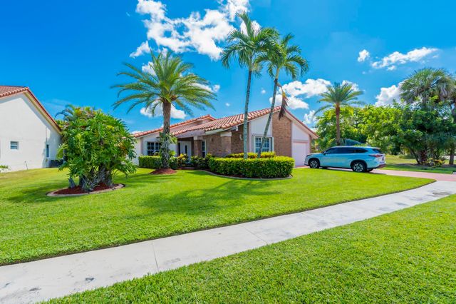 19626 Sea Pines Way, Boca Raton, FL 33498