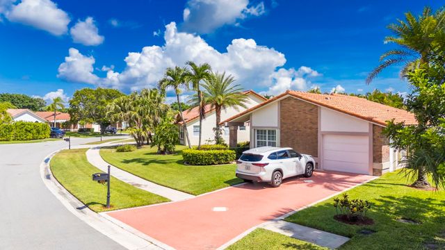 19626 Sea Pines Way, Boca Raton, FL 33498